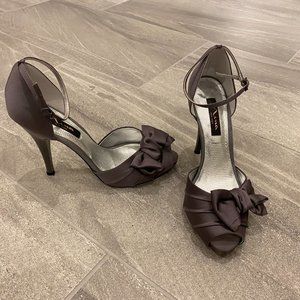 Nina Gray Heel with Bow